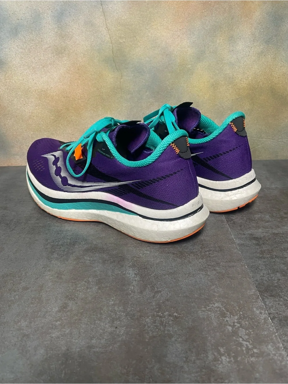 Saucony buy confidence